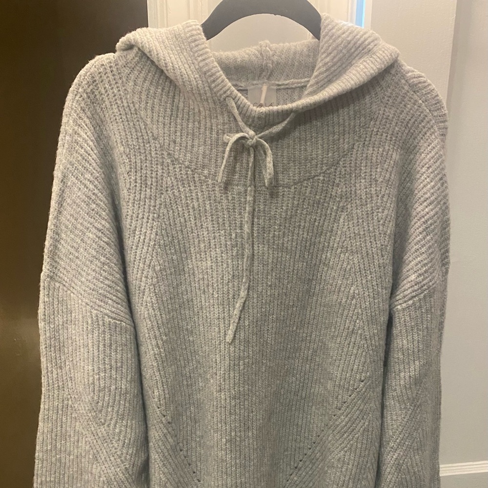 Women’s Hooded Sweater